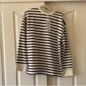 NA-KD Striped Black and White Long Sleeve Shira. Size S